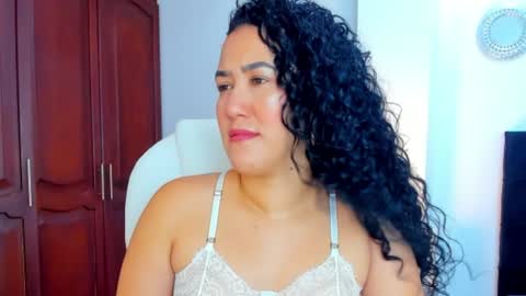 KATYAJHONSS online show from January 17, 2025, 11:18 pm