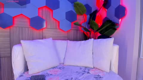 Snapshot of katyakozlov chatting on April 17, 2026, 8:12 pm online show from April 17, 2026, 8:12 pm