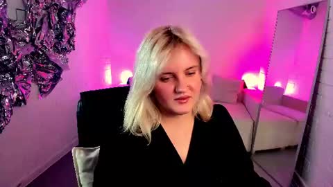 Snapshot of katybriggs chatting on June 24, 2026, 5:06 am Katy online show from June 24, 2026, 5:06 am