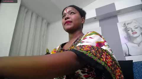 Snapshot of kavya_suri_ chatting on January 31, 2026, 7:11 pm Kavya online show from January 31, 2026, 7:11 pm