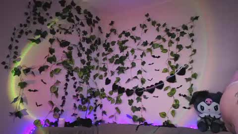 Snapshot of kawai_kittypussy chatting on July 16, 2026, 7:58 am Mia online show from July 16, 2026, 7:58 am