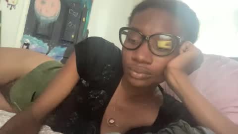 Snapshot of kawaiistrfkr chatting on October 20, 2025, 7:47 pm kawaiistrfkr online show from October 20, 2025, 7:47 pm