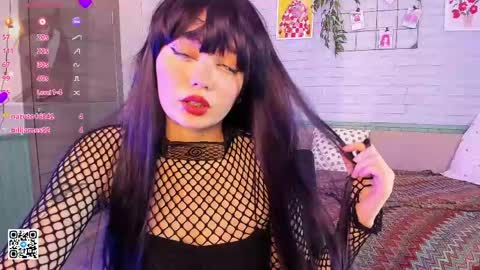 Tomie online show from June 3, 2026, 2:33 pm