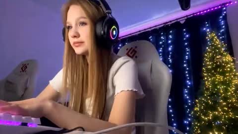 Snapshot of kayceefroehner chatting on January 13, 2026, 9:25 am Amia online show from January 13, 2026, 9:25 am