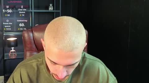 Snapshot of kaydendrew chatting on March 25, 2026, 5:24 am KaydenDrew online show from March 25, 2026, 5:24 am