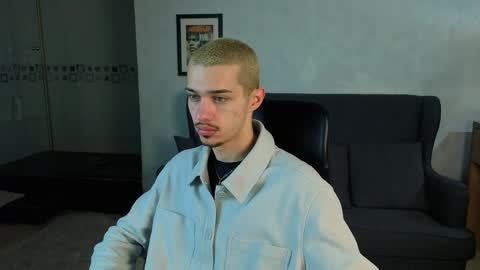 Snapshot of kaydendrew chatting on April 3, 2026, 3:04 am KaydenDrew online show from April 3, 2026, 3:04 am