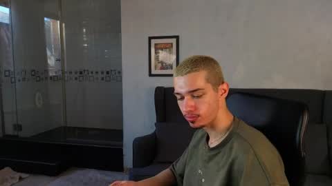 Snapshot of kaydendrew chatting on April 6, 2026, 4:46 am KaydenDrew online show from April 6, 2026, 4:46 am