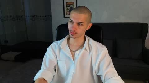 Snapshot of kaydendrew chatting on April 8, 2026, 4:23 am KaydenDrew online show from April 8, 2026, 4:23 am