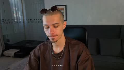 Snapshot of kaydendrew chatting on April 9, 2026, 6:19 am KaydenDrew online show from April 9, 2026, 6:19 am