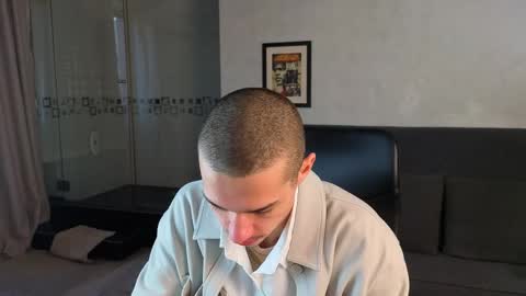 Snapshot of kaydendrew chatting on April 15, 2026, 4:19 am KaydenDrew online show from April 15, 2026, 4:19 am