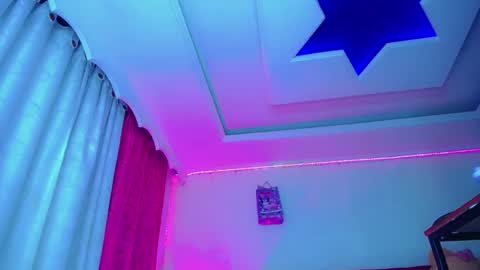 kayla_sexx online show from April 10, 2026, 11:53 pm