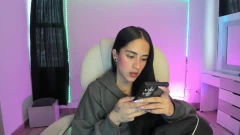 kaylie online show from December 17, 2024, 8:32 pm