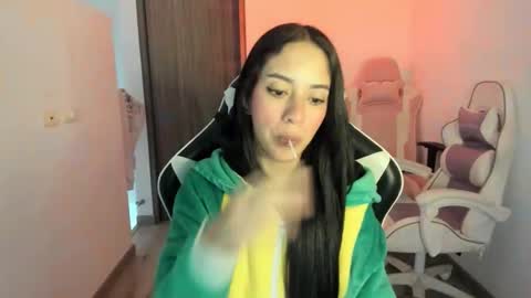 kaylie online show from October 28, 2025, 11:03 am