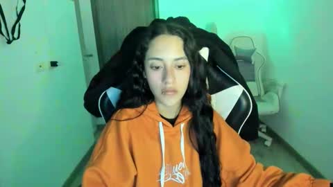 kaylie online show from December 2, 2025, 2:39 am