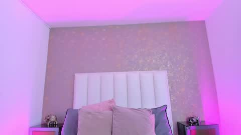 kayliebrooks online show from April 17, 2026, 7:06 pm