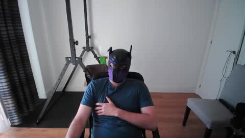 Snapshot of kaywolf89 chatting on April 4, 2026, 4:48 pm Neon online show from April 4, 2026, 4:48 pm