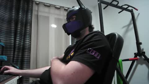 Snapshot of kaywolf89 chatting on April 25, 2026, 7:33 pm Neon online show from April 25, 2026, 7:33 pm