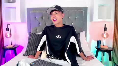 Snapshot of keen_nico chatting on February 13, 2026, 1:18 pm nico online show from February 13, 2026, 1:18 pm