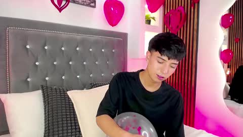 Snapshot of keen_nico chatting on February 14, 2026, 1:08 pm nico online show from February 14, 2026, 1:08 pm