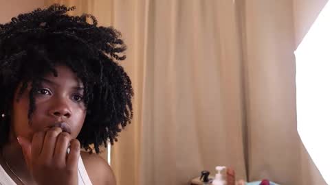 Snapshot of kehlannis_ chatting on October 15, 2025, 8:31 pm Kehlannis online show from October 15, 2025, 8:31 pm