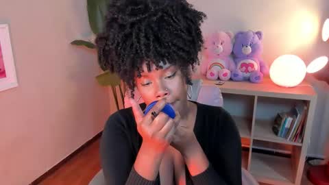 Snapshot of kehlannis_ chatting on February 21, 2026, 8:10 pm Kehlannis online show from February 21, 2026, 8:10 pm