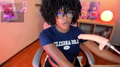 Snapshot of kehlannis_ chatting on February 23, 2026, 7:44 pm Kehlannis online show from February 23, 2026, 7:44 pm