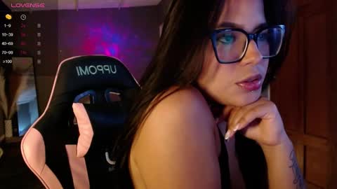 Snapshot of keikim_ chatting on November 7, 2025, 7:14 pm Kimk online show from November 7, 2025, 7:14 pm