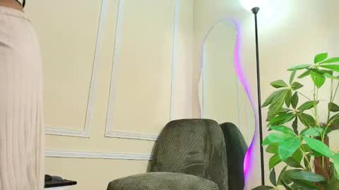 keila online show from October 12, 2025, 12:26 pm