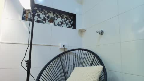 keila online show from October 21, 2025, 12:17 pm