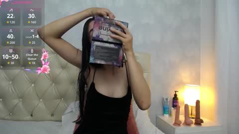 Snapshot of keily_garcia chatting on December 22, 2025, 11:40 am Keily online show from December 22, 2025, 11:40 am