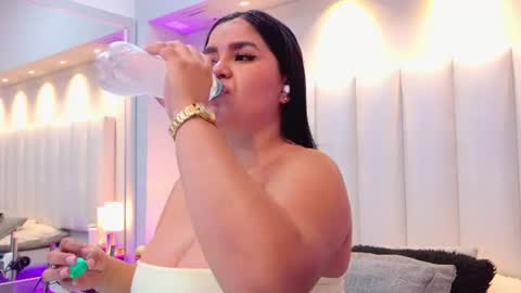 Snapshot of keily_ross1 chatting on June 17, 2026, 7:48 pm Keily Ross online show from June 17, 2026, 7:48 pm