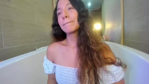 Snapshot of keiry_gonzalez23_aws chatting on September 21, 2025, 1:51 am keiry_gonzalez23_aws online show from September 21, 2025, 1:51 am