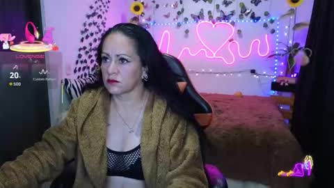 keka_teiku online show from October 5, 2025, 2:43 am