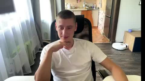 Snapshot of keksik__ chatting on July 15, 2026, 7:13 am keksik__ online show from July 15, 2026, 7:13 am