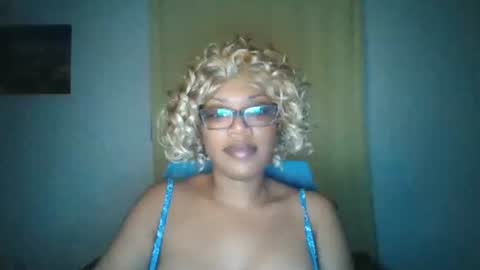Snapshot of kelliecapri chatting on July 6, 2026, 9:28 am Kellie online show from July 6, 2026, 9:28 am