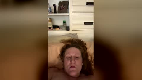 kellilyn10 online show from March 21, 2026, 8:19 am