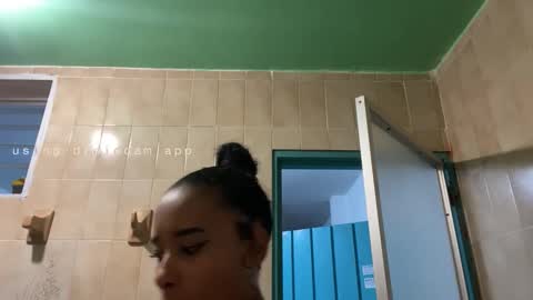 kelly__thomson online show from December 23, 2025, 12:52 am