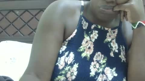 kelly_jones9 online show from June 15, 2026, 1:35 pm