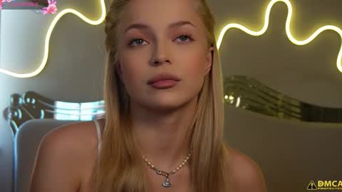 Kelly online show from September 10, 2025, 5:18 am