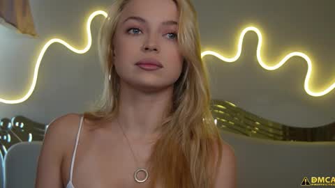 Kelly online show from October 4, 2025, 5:16 am