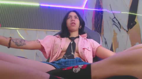 Snapshot of kelly_queenpussy chatting on September 25, 2025, 8:12 pm KEY online show from September 25, 2025, 8:12 pm