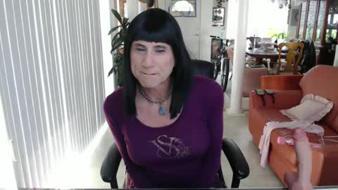 Snapshot of kellyannelynn chatting on September 13, 2025, 4:18 pm kellyanne Lynn but please call me fucktoy online show from September 13, 2025, 4:18 pm