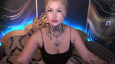 Snapshot of kellybabbe chatting on September 20, 2025, 12:06 pm Kelly online show from September 20, 2025, 12:06 pm