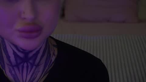 Snapshot of kellybabbe chatting on November 4, 2025, 1:43 pm Kelly online show from November 4, 2025, 1:43 pm