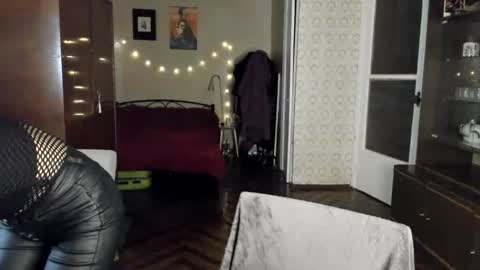 Mistress  online show from December 18, 2024, 3:55 pm