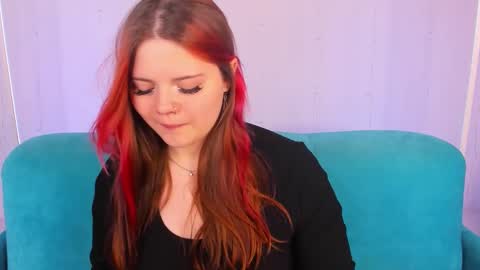 Kellyfiery online show from November 27, 2025, 7:43 am