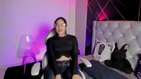 Snapshot of kellymurmonth chatting on December 2, 2025, 2:39 am kellymurmonth online show from December 2, 2025, 2:39 am