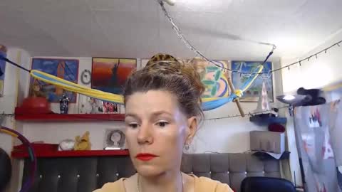 kelly online show from October 11, 2025, 11:20 am