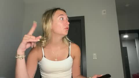 Snapshot of kelseyblu chatting on July 7, 2026, 2:03 am Kelsey Blu online show from July 7, 2026, 2:03 am