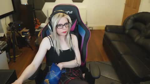 Snapshot of kelseycobalt chatting on February 13, 2025, 11:58 pm kelseycobalt online show from February 13, 2025, 11:58 pm